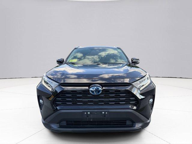 2020 Toyota RAV4 Vehicle Photo in LEOMINSTER, MA 01453-2952