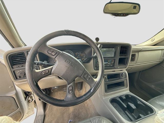 2005 GMC Sierra 2500 HD Vehicle Photo in EVERETT, WA 98203-5662