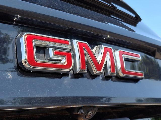 2025 GMC Acadia Vehicle Photo in DANBURY, CT 06810-5034