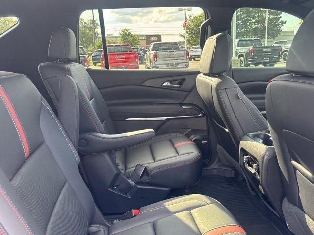 2025 Chevrolet Traverse Vehicle Photo in ROCHESTER HILLS, MI 48307-2741
