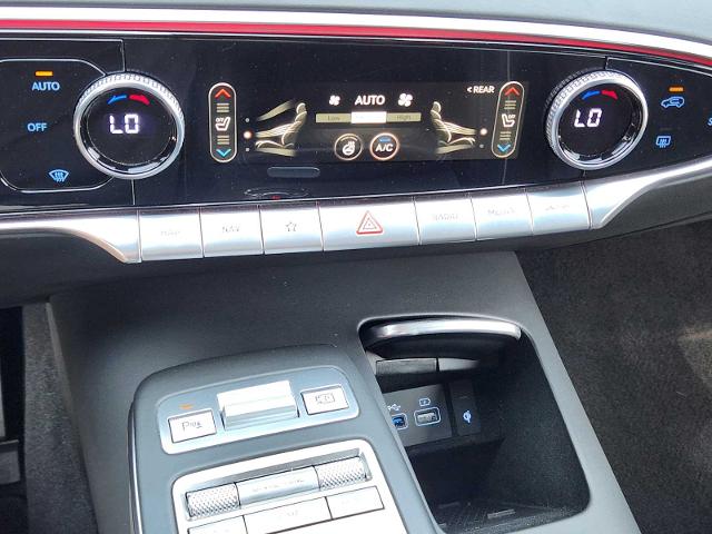 2024 Genesis GV70 Vehicle Photo in DENTON, TX 76210-9321