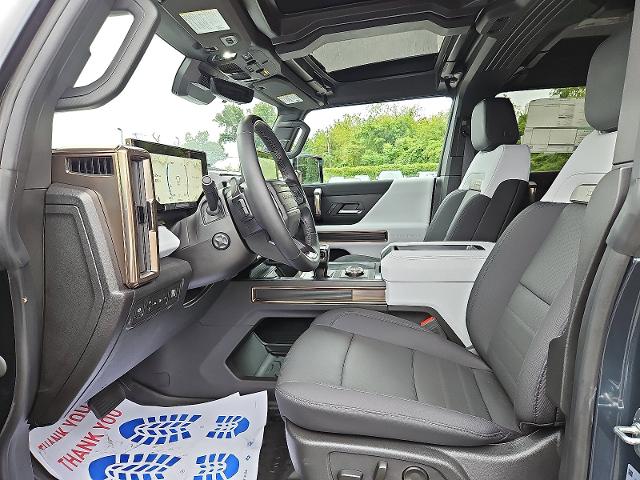 2025 GMC HUMMER EV SUV Vehicle Photo in TREVOSE, PA 19053-4984