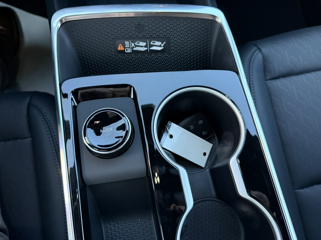 2027 Chevrolet Equinox photo 15 of 20