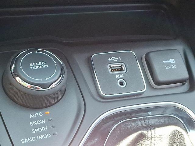 2020 Jeep Cherokee Vehicle Photo in DANBURY, CT 06810-5034