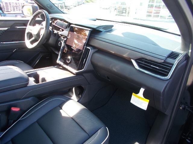 2026 GMC Acadia Vehicle Photo in LOWELL, MA 01852-4336