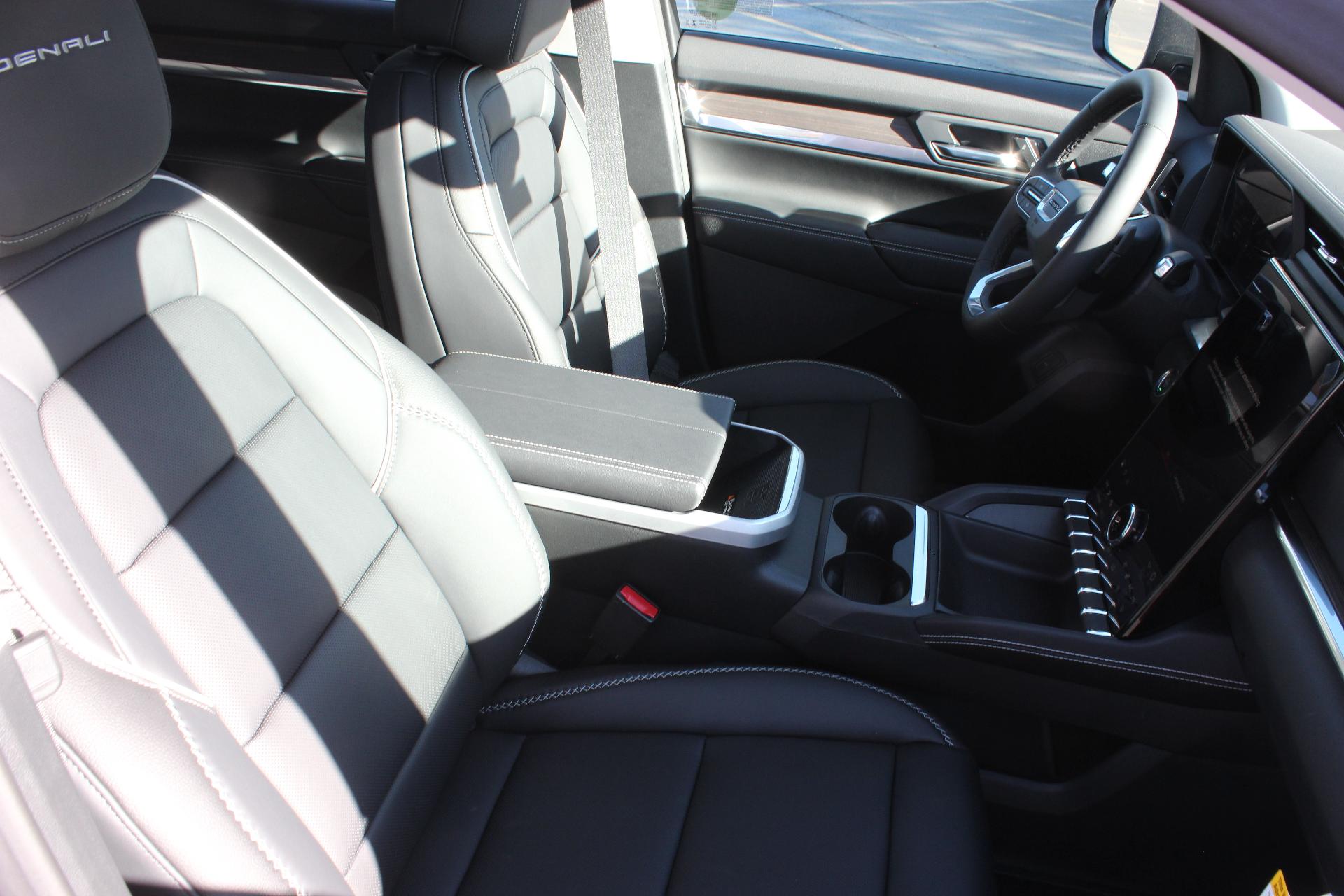 2026 GMC Terrain Vehicle Photo in AURORA, CO 80012-4011
