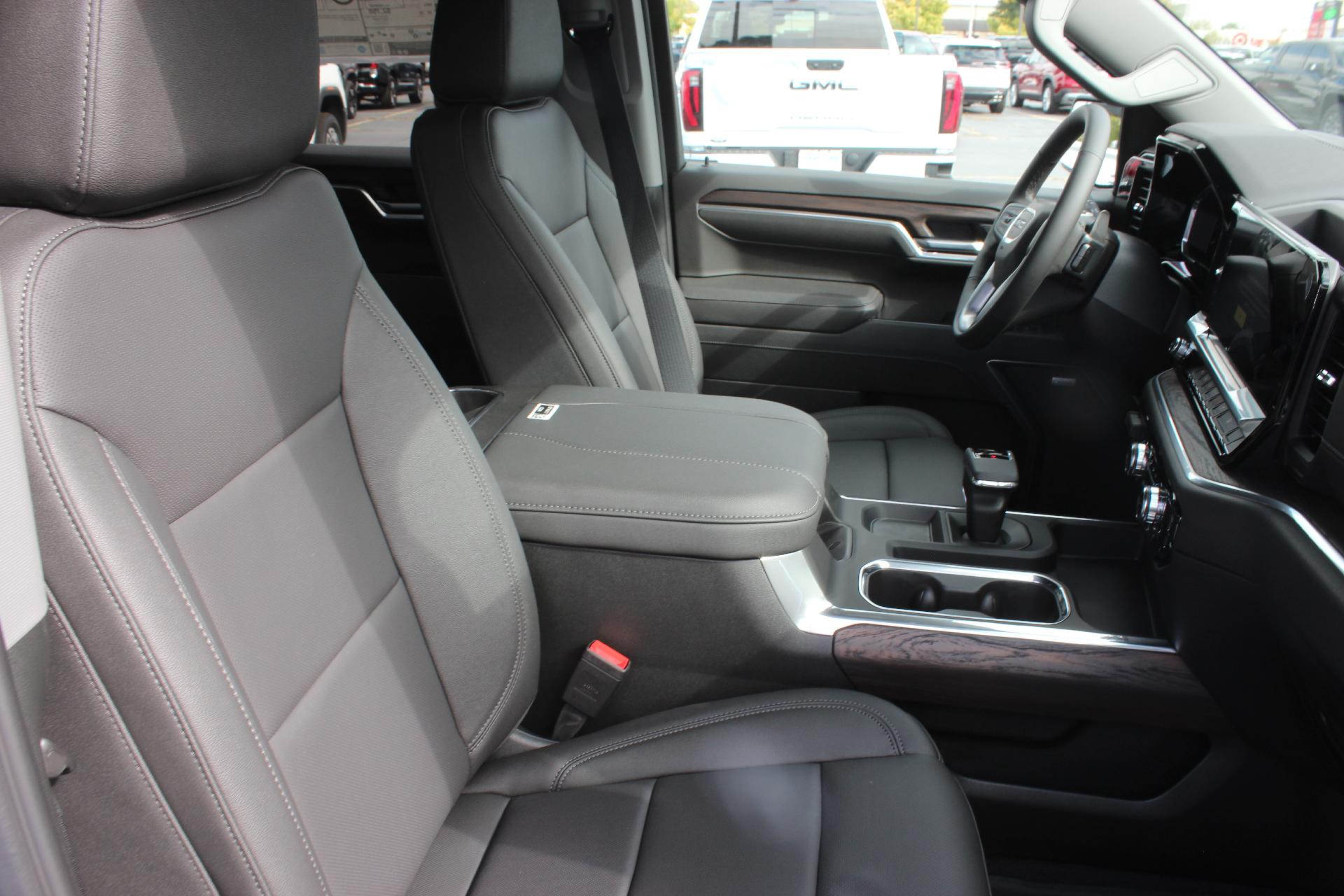 2026 GMC Sierra 1500 Vehicle Photo in AURORA, CO 80012-4011