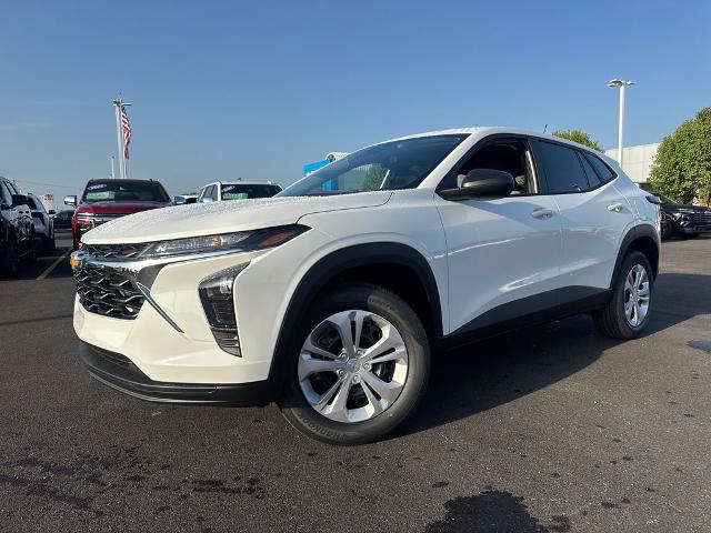 Summit White 2026 Chevrolet Trax SUV / Crossover Front-Wheel Drive Automatic
