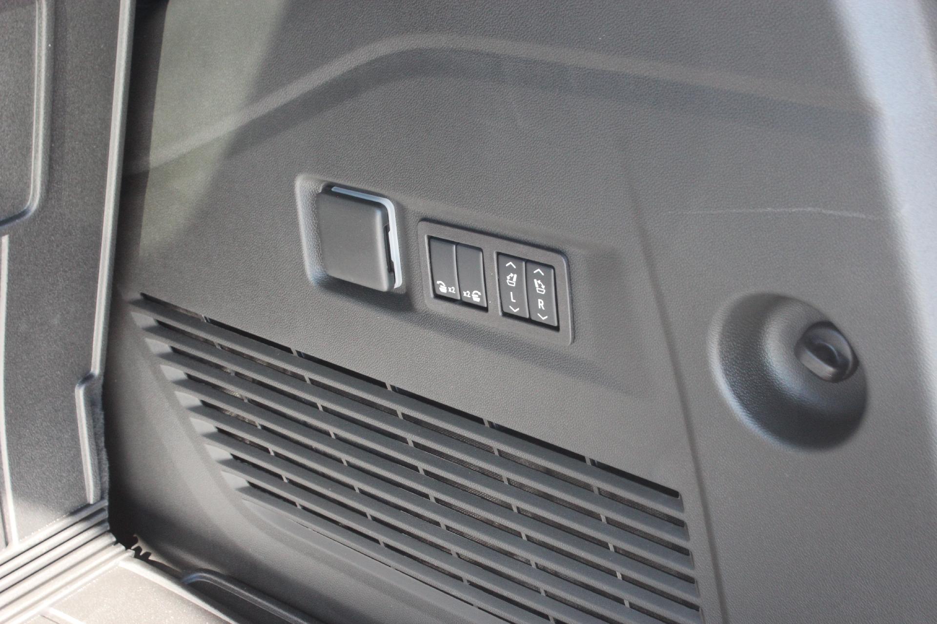 2026 GMC Yukon Vehicle Photo in AURORA, CO 80012-4011