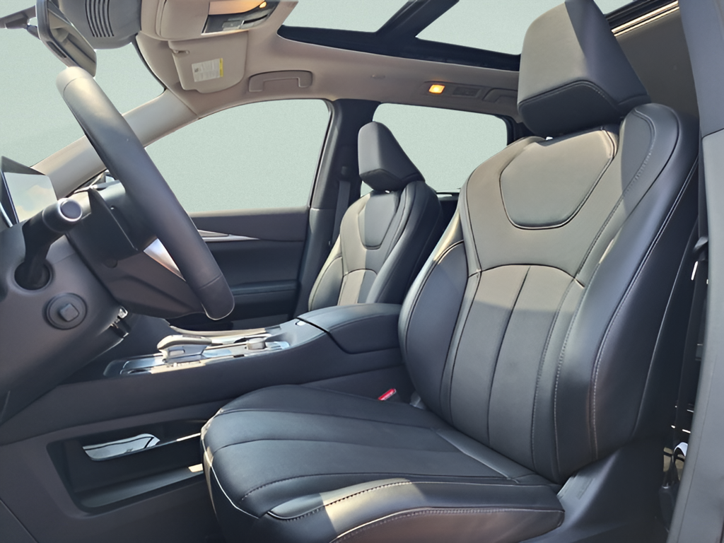 2026 INFINITI QX60 photo 20 of 32