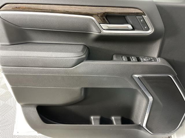 2025 GMC Sierra 1500 Vehicle Photo in GILBERT, AZ 85297-0402