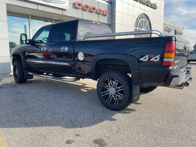 2006 GMC Sierra 1500HD Vehicle Photo in Cedar Rapids, IA 52402