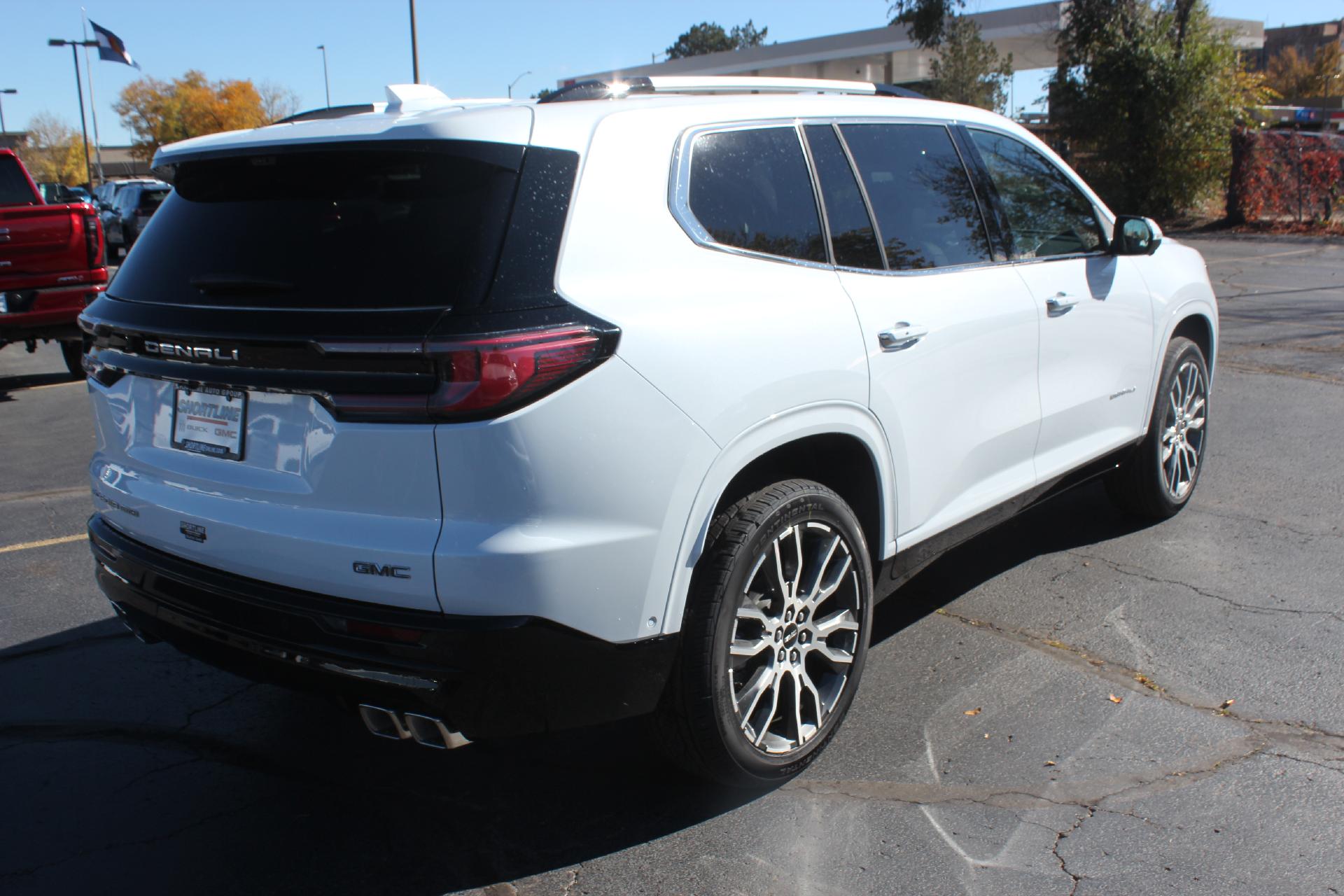 2026 GMC Acadia Vehicle Photo in AURORA, CO 80012-4011