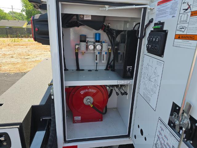 2024 Chevrolet Silverado Chassis Cab Vehicle Photo in INDEPENDENCE, MO 64055-1314