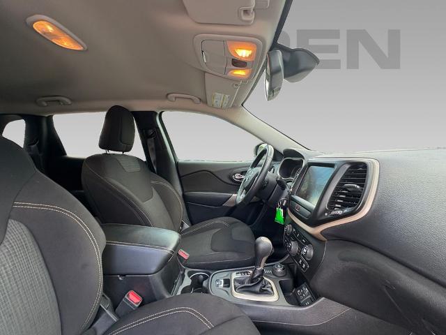 2017 Jeep Cherokee Vehicle Photo in Savannah, GA 31419