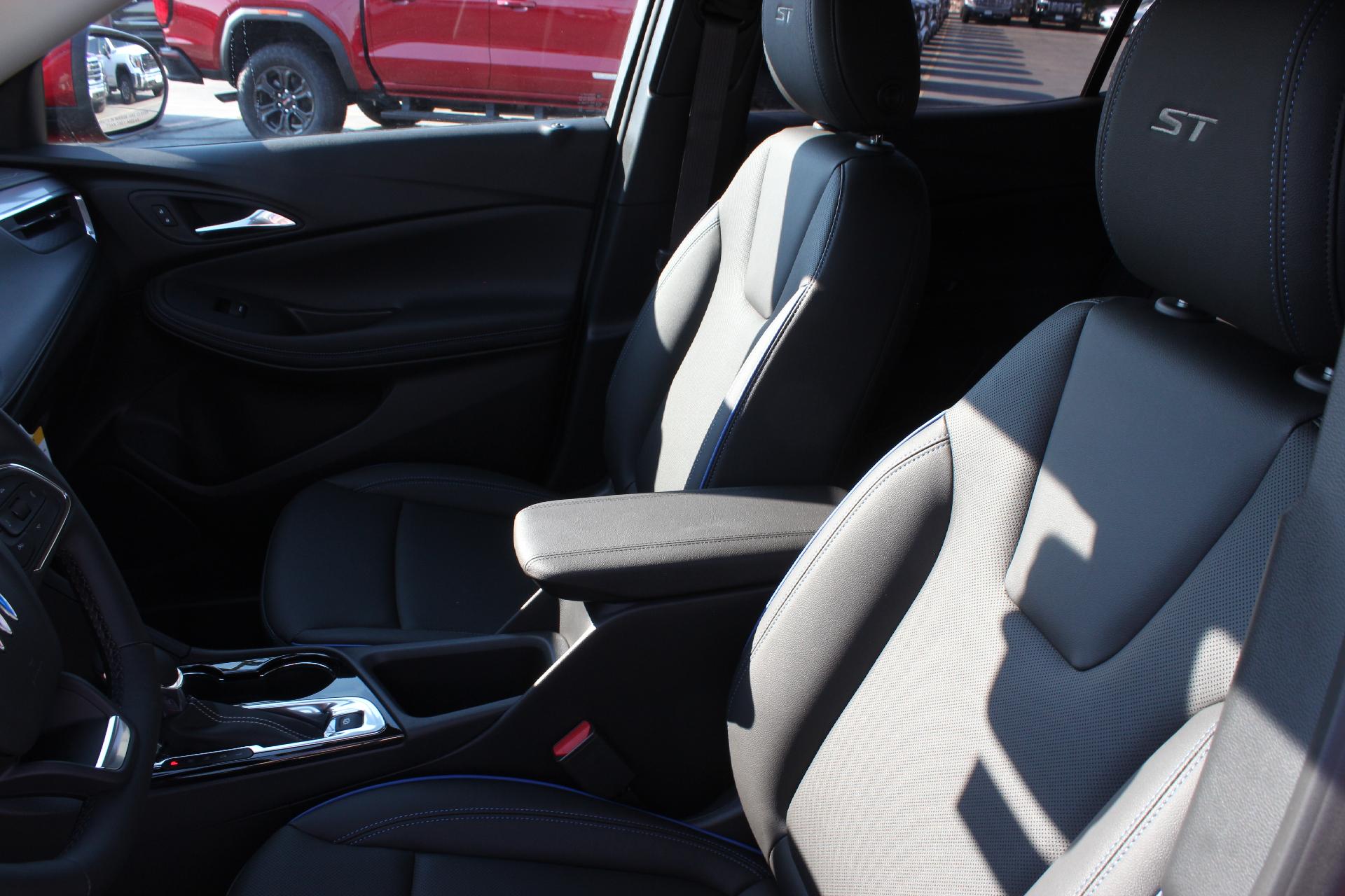 2026 Buick Encore GX Vehicle Photo in AURORA, CO 80012-4011