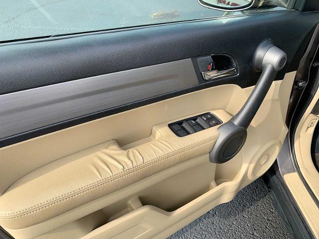 2010 Honda CR-V Vehicle Photo in MOON TOWNSHIP, PA 15108-2571