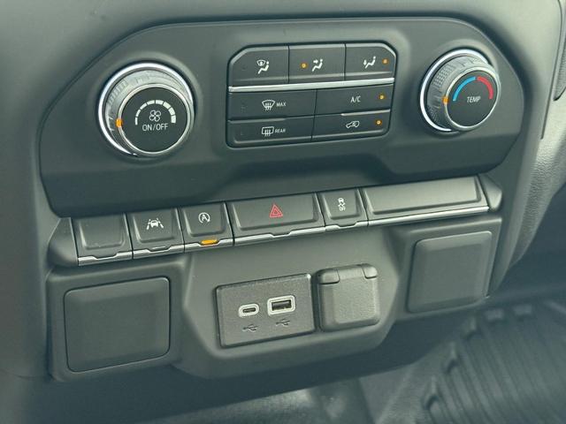 2024 Chevrolet Silverado 1500 Vehicle Photo in COLUMBIA, MO 65203-3903