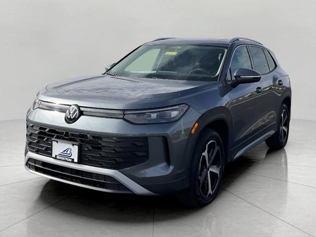 2025 Volkswagen Tiguan Vehicle Photo in Oshkosh, WI 54904