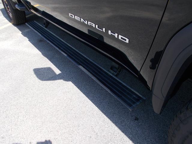 2024 GMC Sierra 3500 HD Vehicle Photo in LOWELL, MA 01852-4336