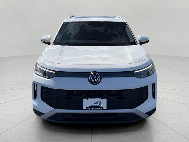 2025 Volkswagen Tiguan Vehicle Photo in Oshkosh, WI 54904