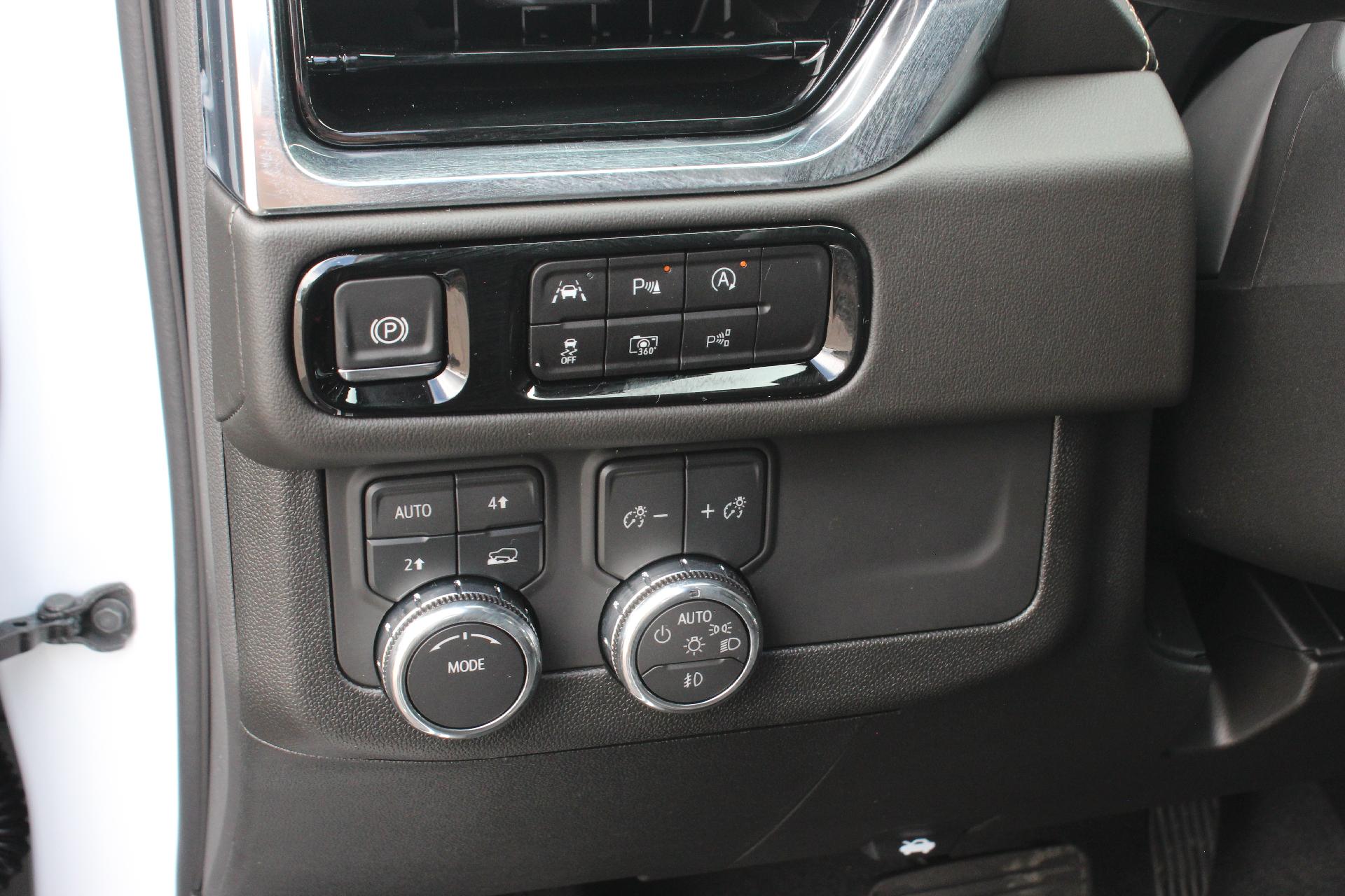 2025 GMC Yukon Vehicle Photo in AURORA, CO 80012-4011