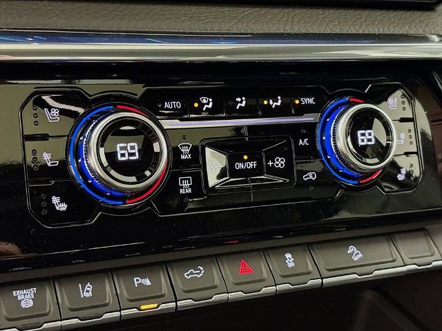 2025 GMC Sierra 3500 HD Vehicle Photo in PUYALLUP, WA 98371-4149