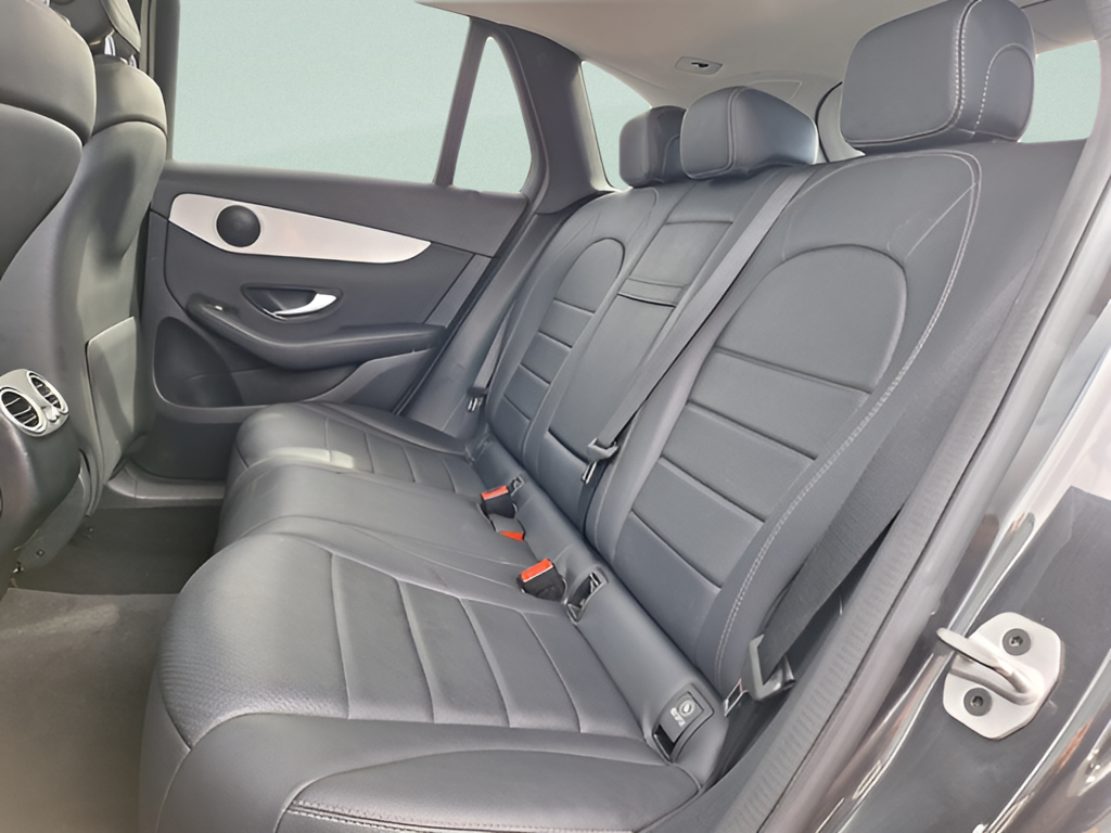 2022 Mercedes-Benz GLC photo 22 of 30