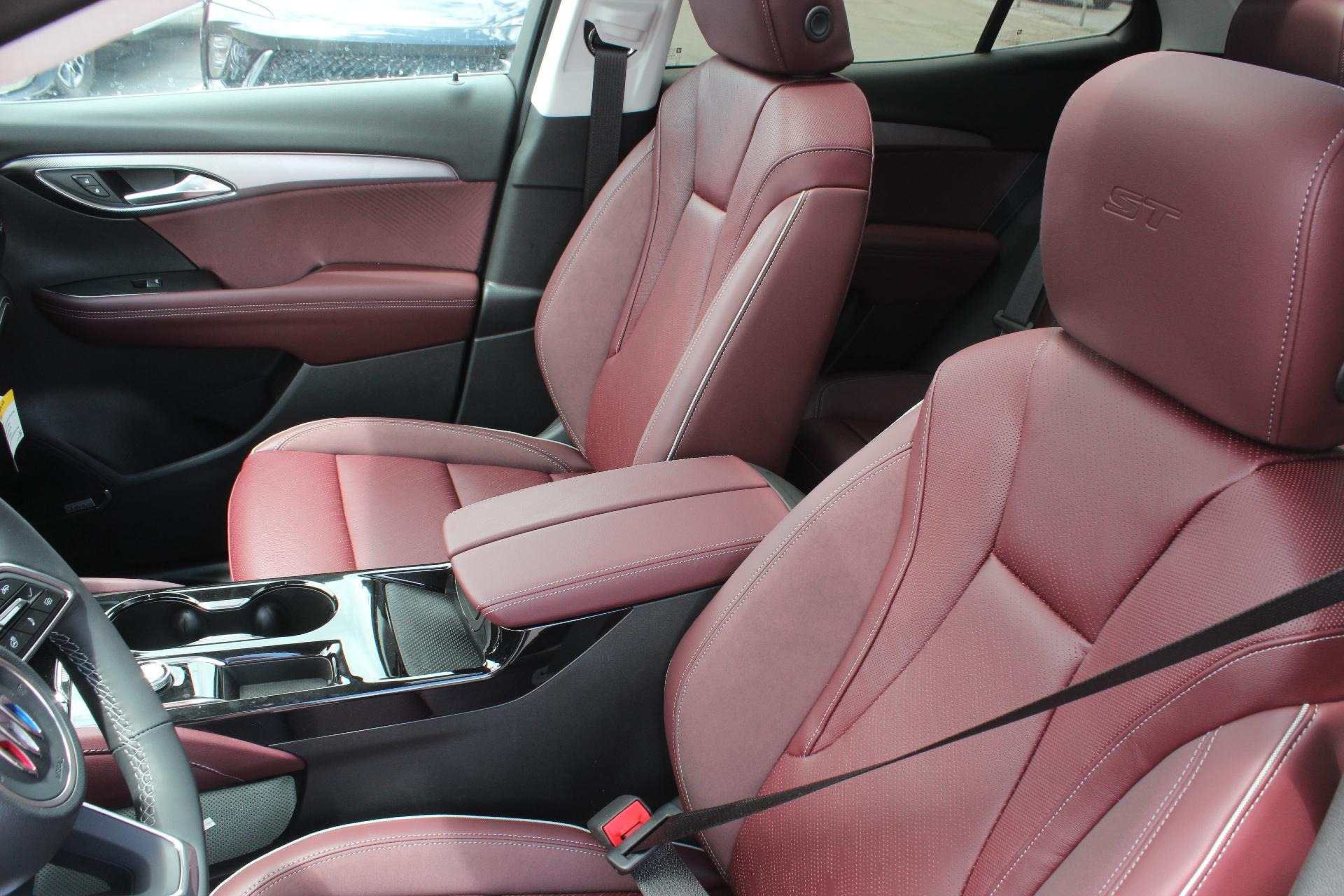 2025 Buick Envision Vehicle Photo in AURORA, CO 80012-4011