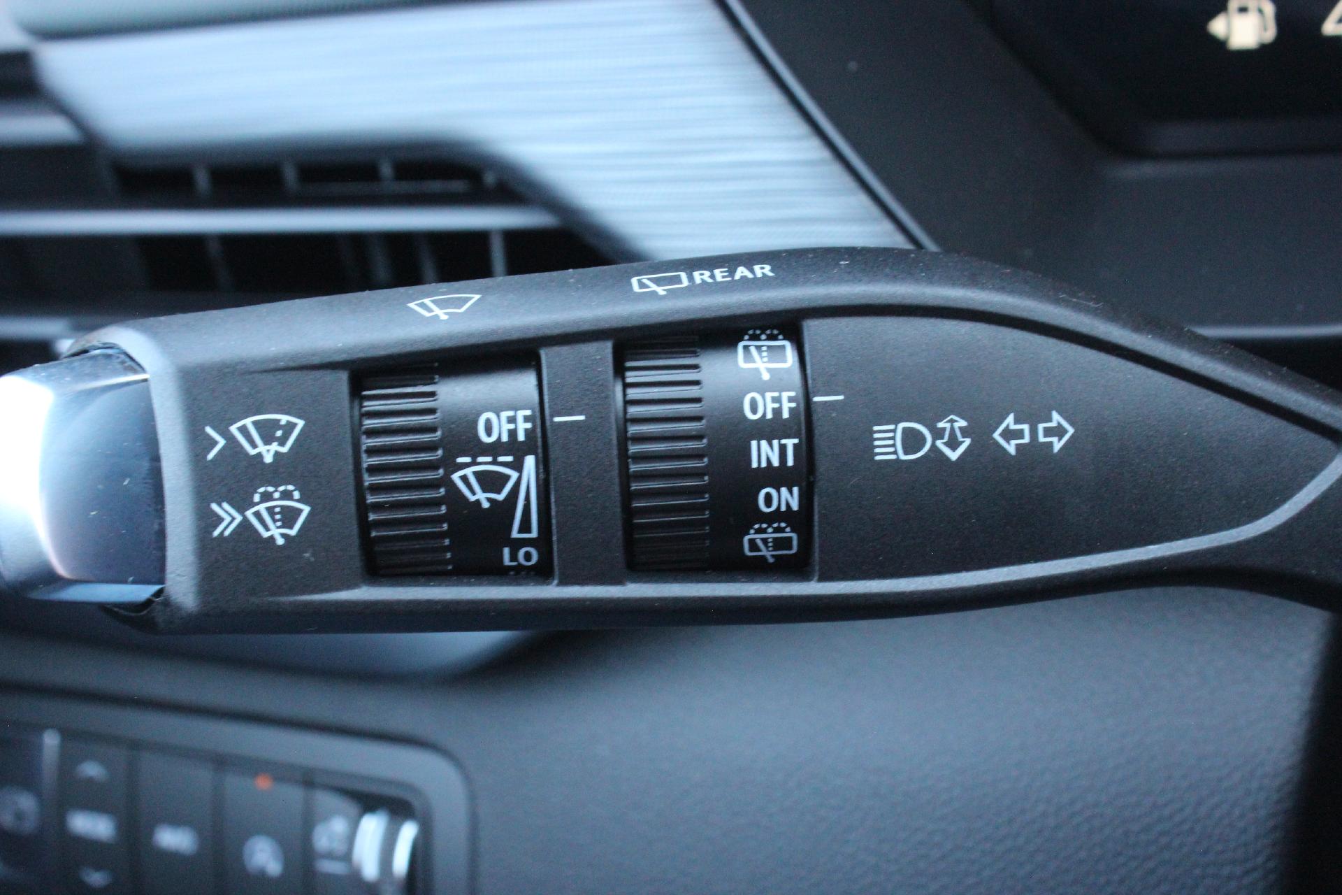 2025 GMC Acadia Vehicle Photo in AURORA, CO 80012-4011