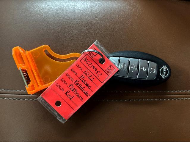 2022 Nissan Pathfinder Vehicle Photo in Savannah, GA 31419