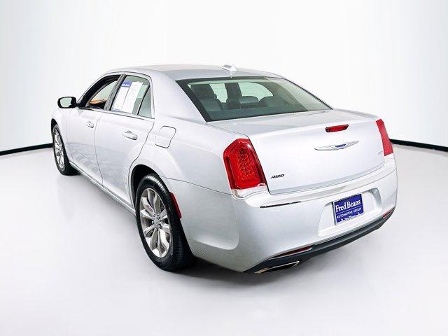 2020 Chrysler 300 Vehicle Photo in Flemington, NJ 08822