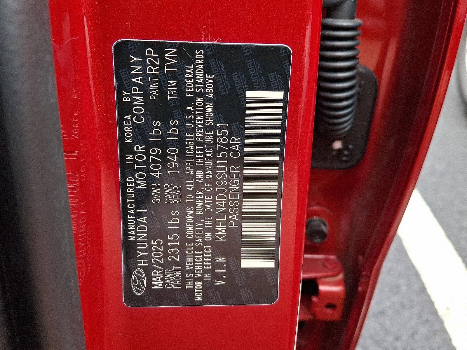 2025 Hyundai ELANTRA Hybrid Vehicle Photo in Harrisburg, PA 17111