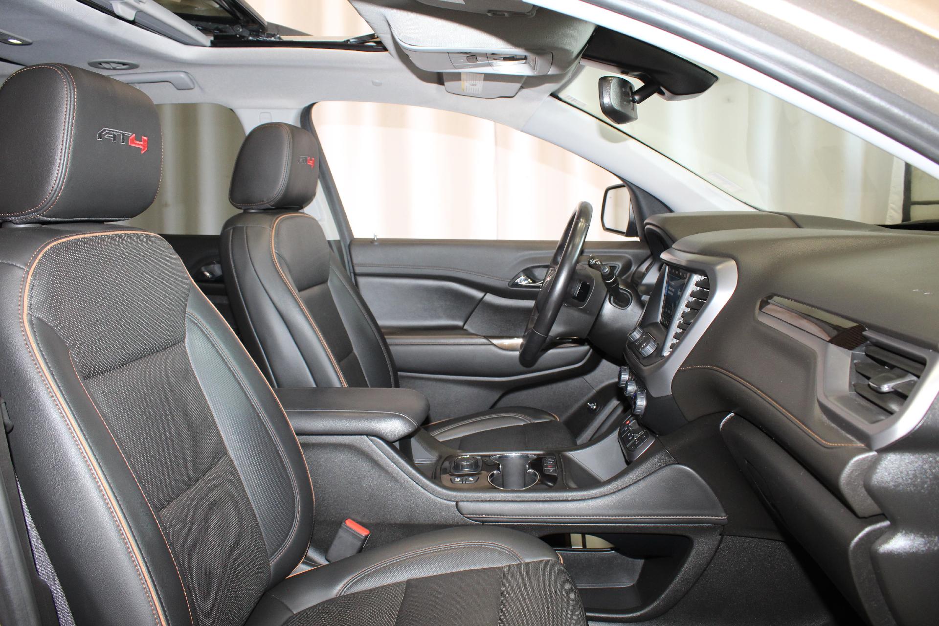 2022 GMC Acadia Vehicle Photo in NORTHAMPTON, MA 01060-1120