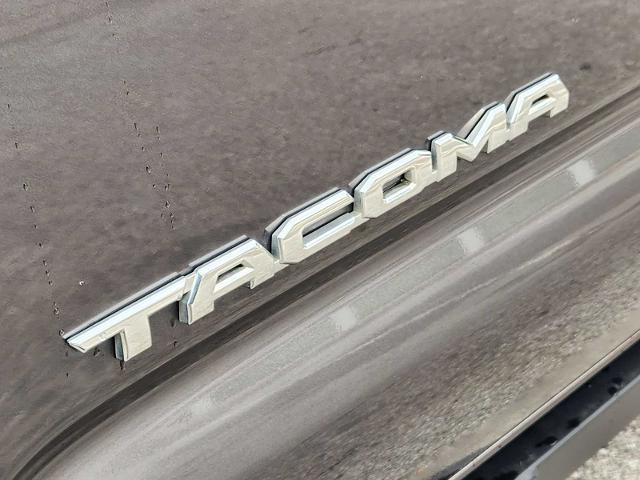 2016 Toyota Tacoma Vehicle Photo in DENTON, TX 76210-9321