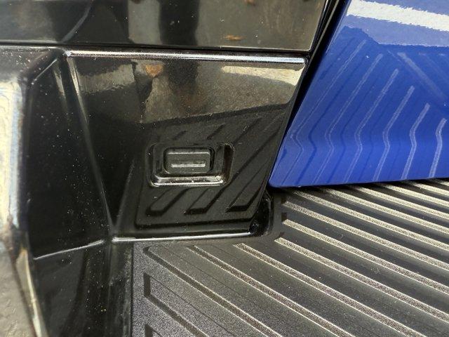 2024 GMC HUMMER EV SUV Vehicle Photo in LEOMINSTER, MA 01453-2952