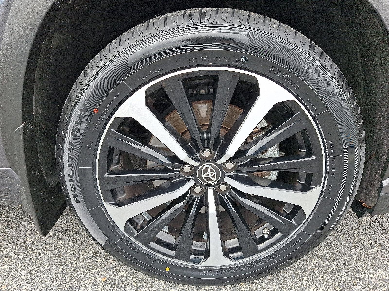 2022 Toyota Highlander Vehicle Photo in BETHLEHEM, PA 18017-9401