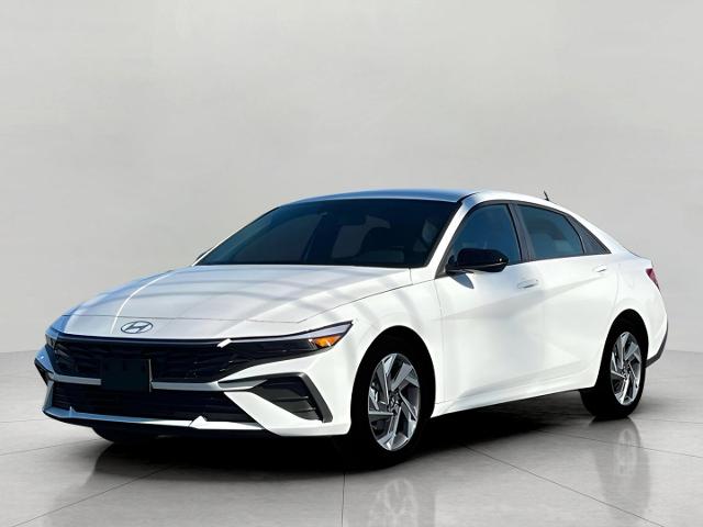 2025 Hyundai ELANTRA Vehicle Photo in Neenah, WI 54956