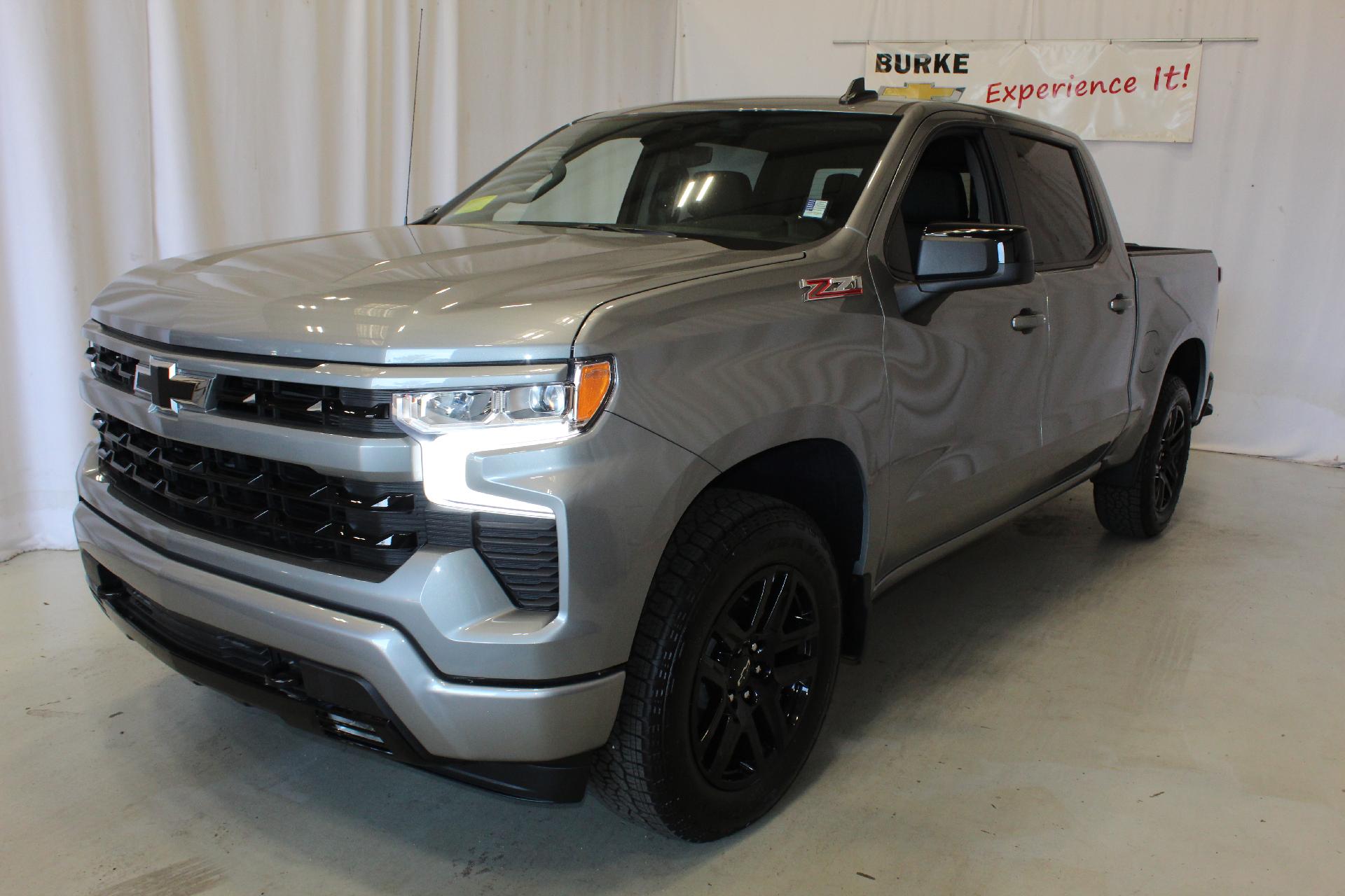 2025 Chevrolet Silverado 1500 Vehicle Photo in NORTHAMPTON, MA 01060-1120