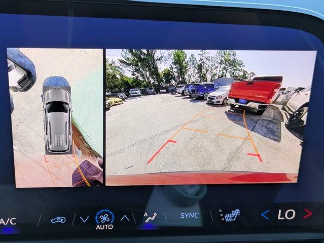 2025 Chevrolet Traverse Vehicle Photo in BRUNSWICK, GA 31525-1881