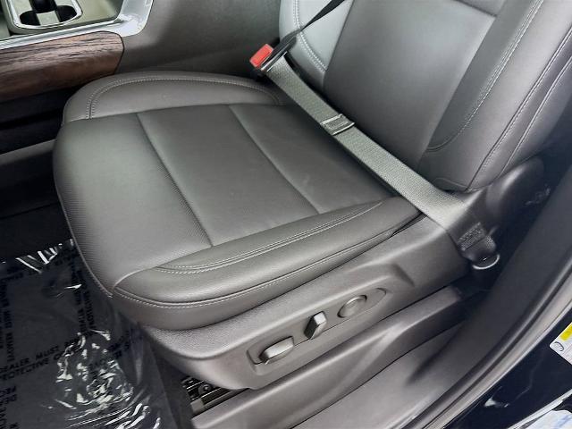 2025 GMC Sierra 3500 HD Vehicle Photo in PUYALLUP, WA 98371-4149