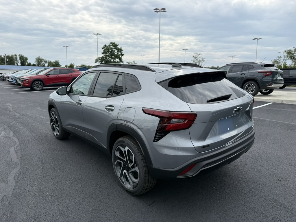 2026 Chevrolet Trax photo 3 of 21