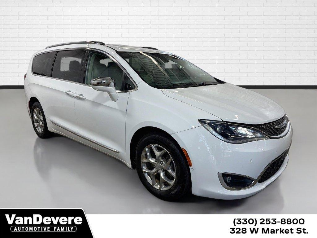 2017 Chrysler Pacifica Vehicle Photo in AKRON, OH 44303-2185