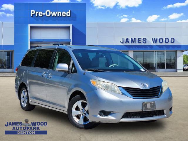 2012 Toyota Sienna Vehicle Photo in DENTON, TX 76210-9321