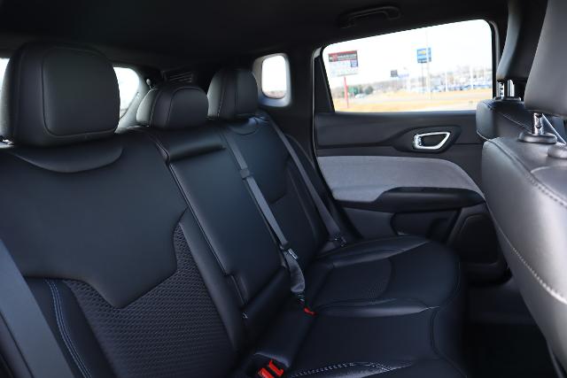 2025 Jeep Compass Vehicle Photo in Cedar Rapids, IA 52402