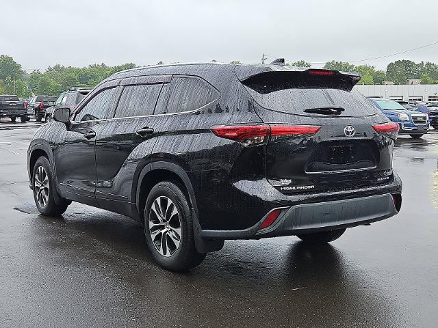 2021 Toyota Highlander Vehicle Photo in TREVOSE, PA 19053-4984