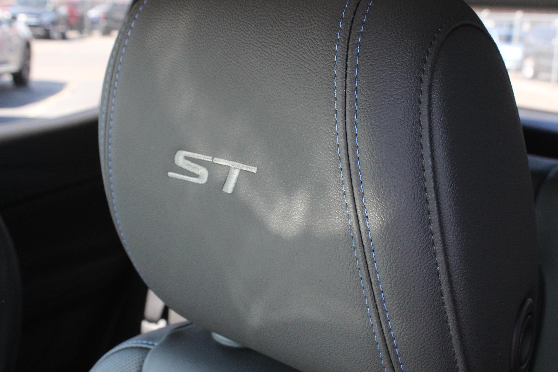 2026 Buick Encore GX Vehicle Photo in AURORA, CO 80012-4011