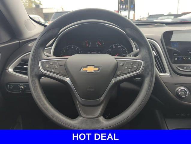 2022 Chevrolet Malibu Vehicle Photo in Merrillville, IN 46410