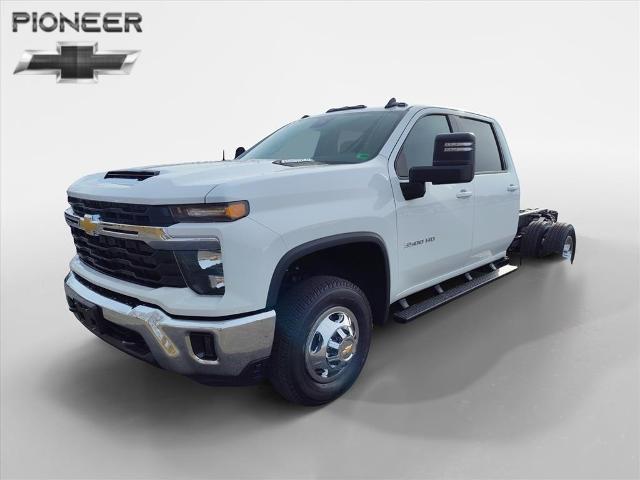 2026 Chevrolet Silverado 3500 HD CC Vehicle Photo in ABINGDON, VA 24210-4703