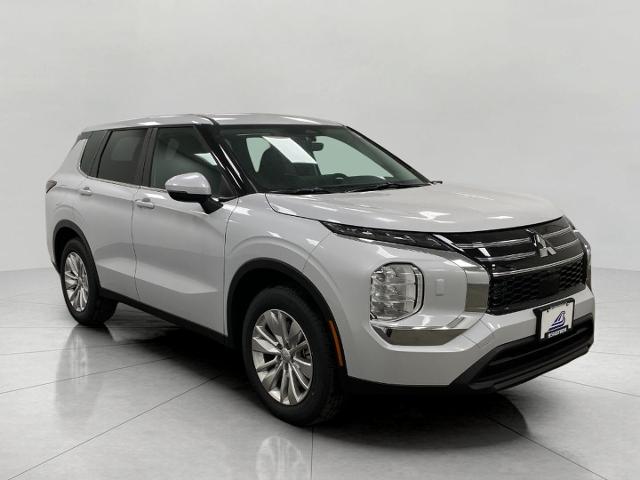 2026 Mitsubishi Outlander Vehicle Photo in Neenah, WI 54956